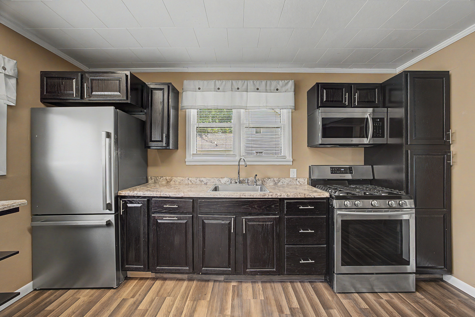 1206 East Main Street Clinton, IL 61727 - Photo 12 of 33