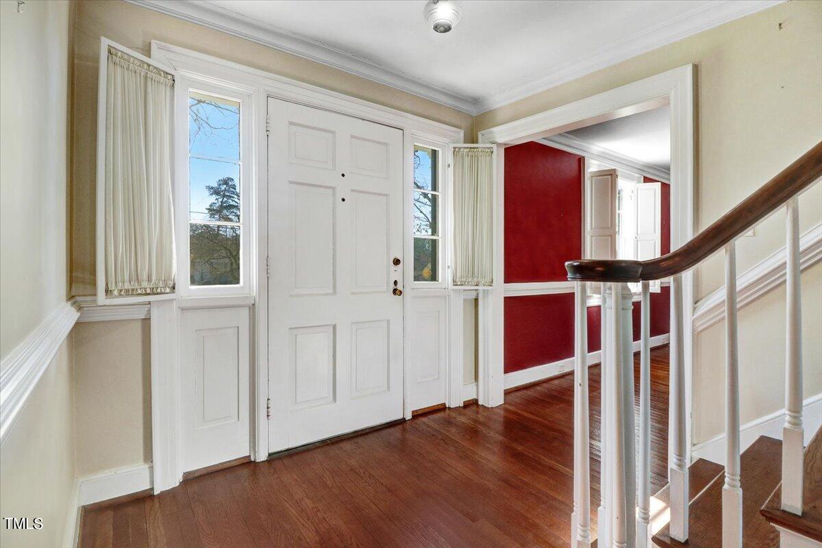 1015 Brooks Avenue Raleigh, NC 27607 - Photo 3 of 58 Entry Foyer