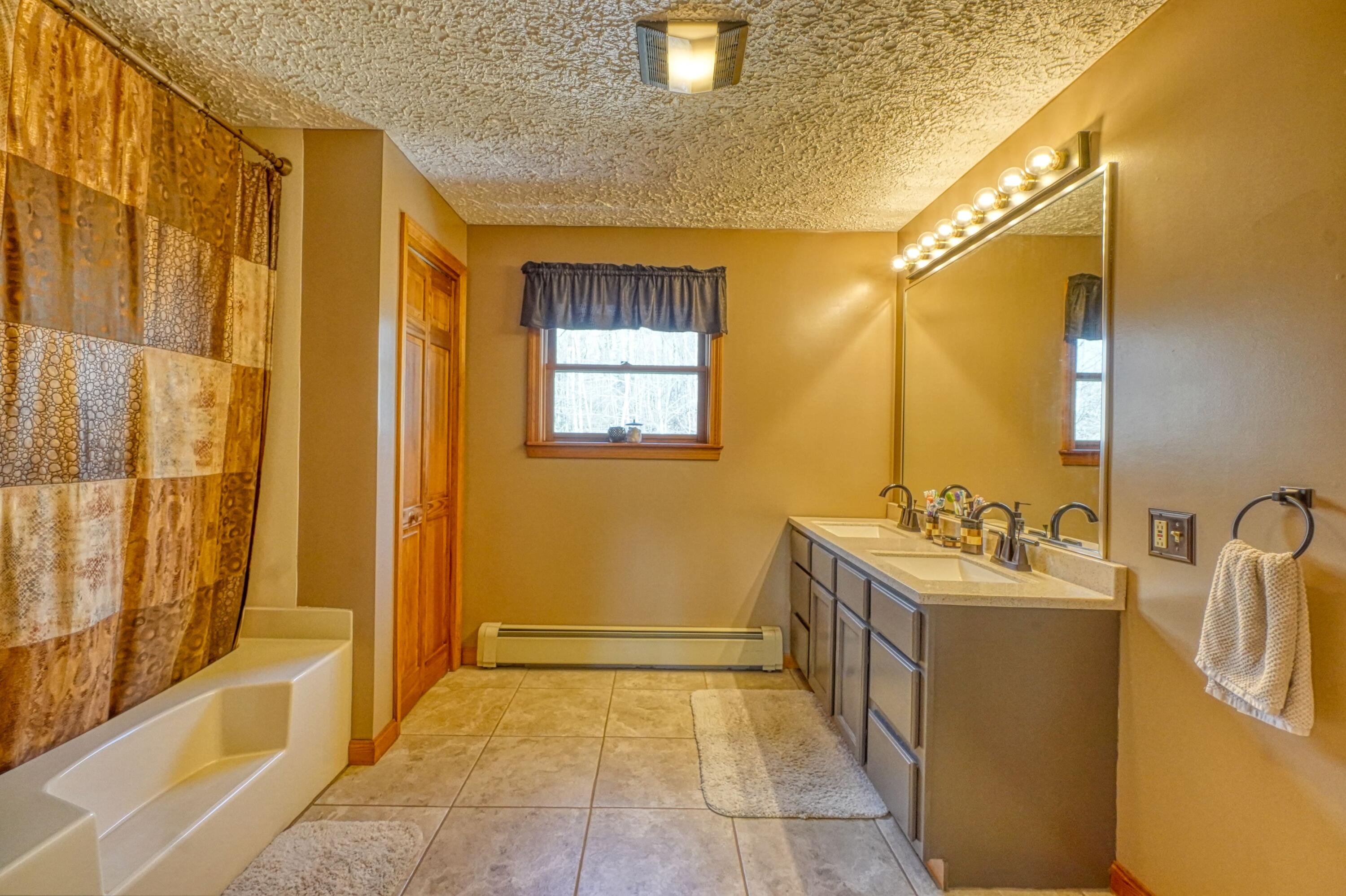 214 Windsor Road Augusta, ME 04330 - Photo 28 of 42 Upstairs bath