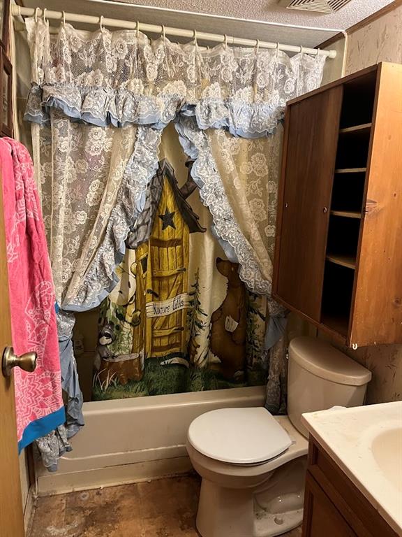 266 Tollgate Run Waynesburg, PA 15370 - Photo 12 of 20 a bathroom with a toilet and a shower