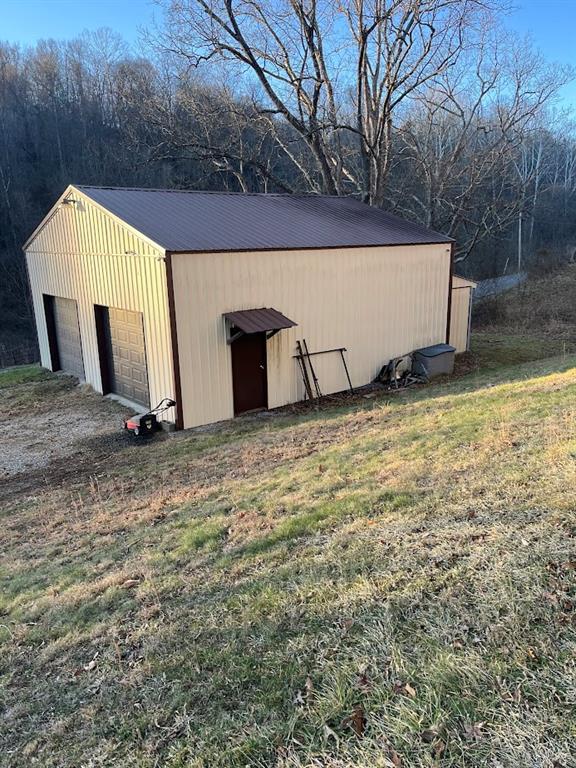 266 Tollgate Run Waynesburg, PA 15370 - Photo 3 of 20 a view of a backyard