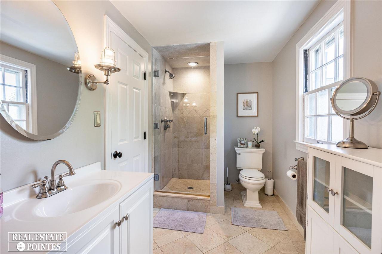 1031 Harvard Road Grosse Pointe Park, MI 48230 - Photo 23 of 42