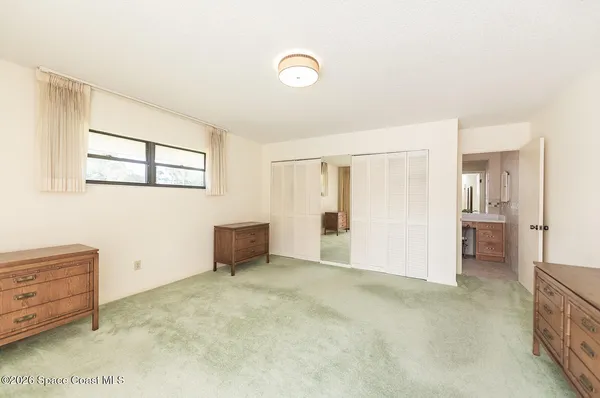a view of livingroom with hardwood