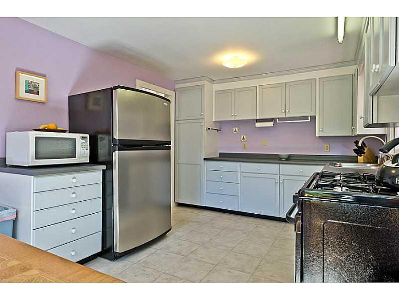 41 Bellaire Road South Portland, ME 04106 - Photo 17 of 35 Kitchen.
