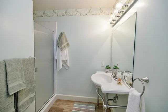 a view of entryway and hall