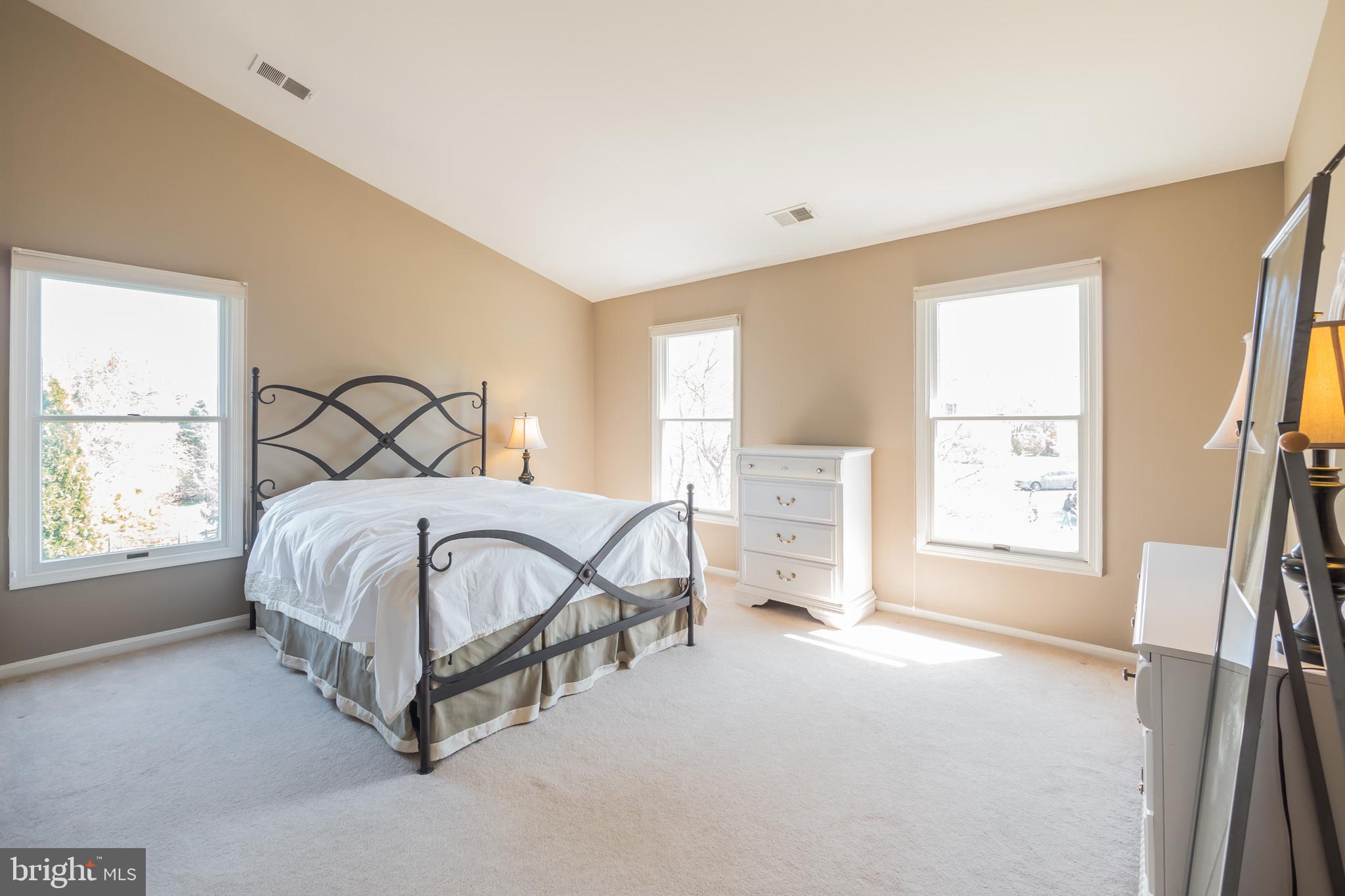 18924 Falling Star Road Germantown, MD 20874 - Photo 20 of 33 Gallery Image 20