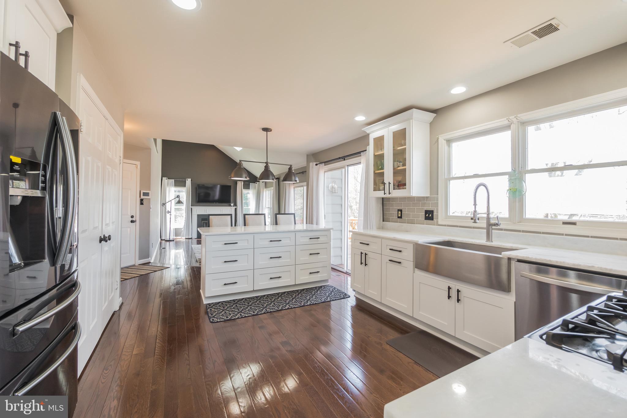 18924 Falling Star Road Germantown, MD 20874 - Photo 3 of 33 Gallery Image 3