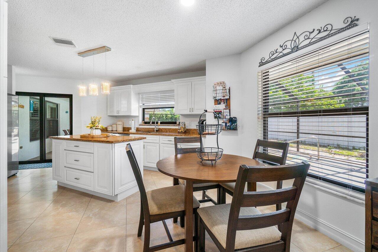 22491 Ensenada Way Boca Raton, FL 33433 - Photo 14 of 40 014-22491EnsenadaWay-BocaRaton-FL-33433-