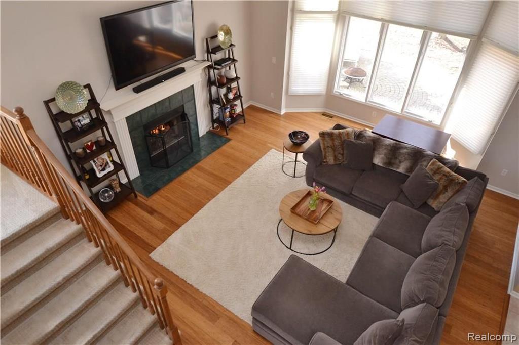 854 Dakota Rochester Hills, MI 48307 - Photo 5 of 32