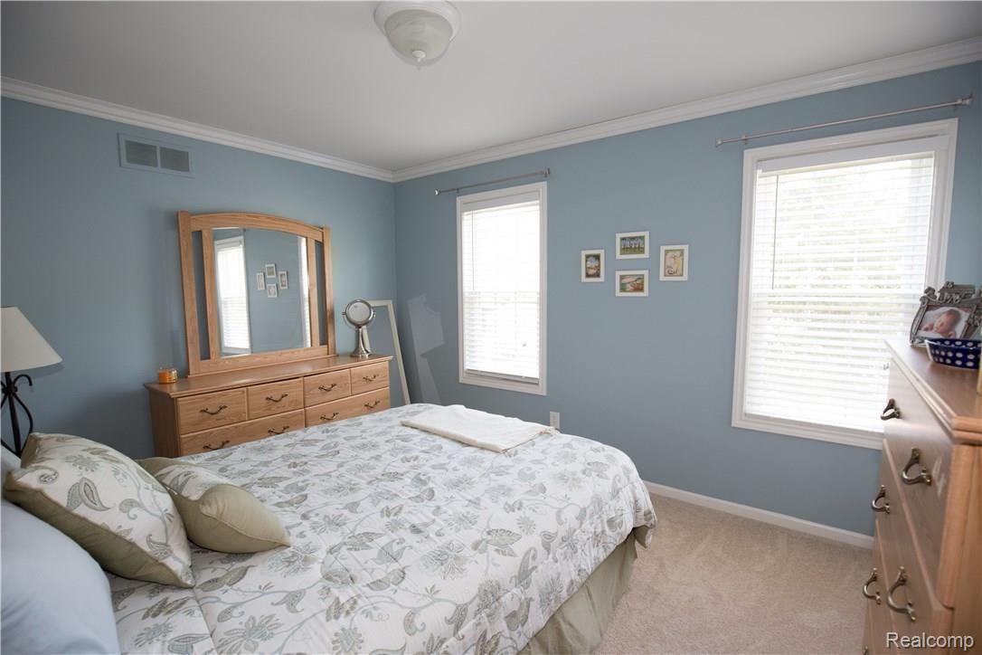 306 Whitney Drive Rochester, MI 48307 - Photo 26 of 38 ZT7A1927.jpg