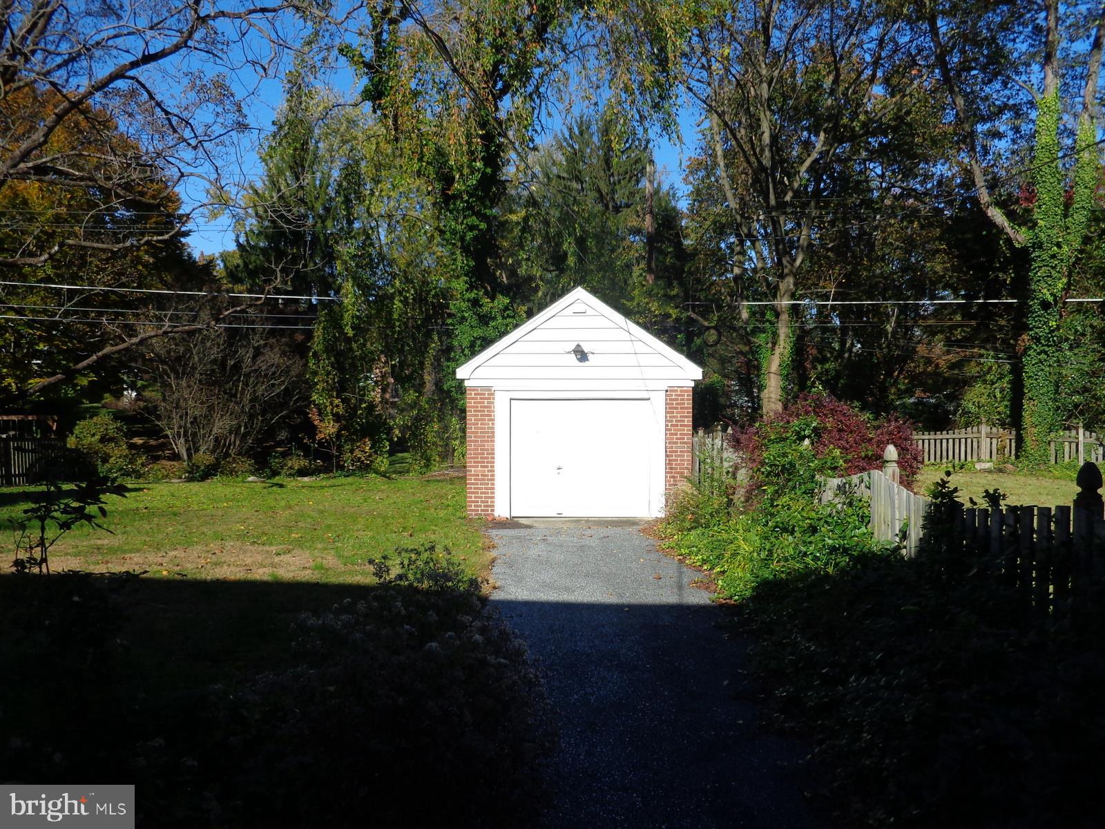 518 Holden Road Baltimore, MD 21286 - Photo 16 of 17 One-car garage