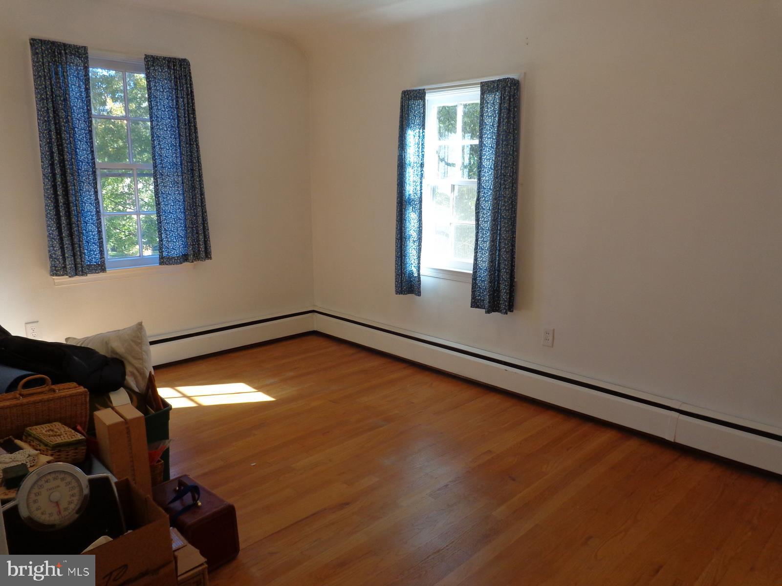 518 Holden Road Baltimore, MD 21286 - Photo 8 of 17 Bedroom #2 upper level