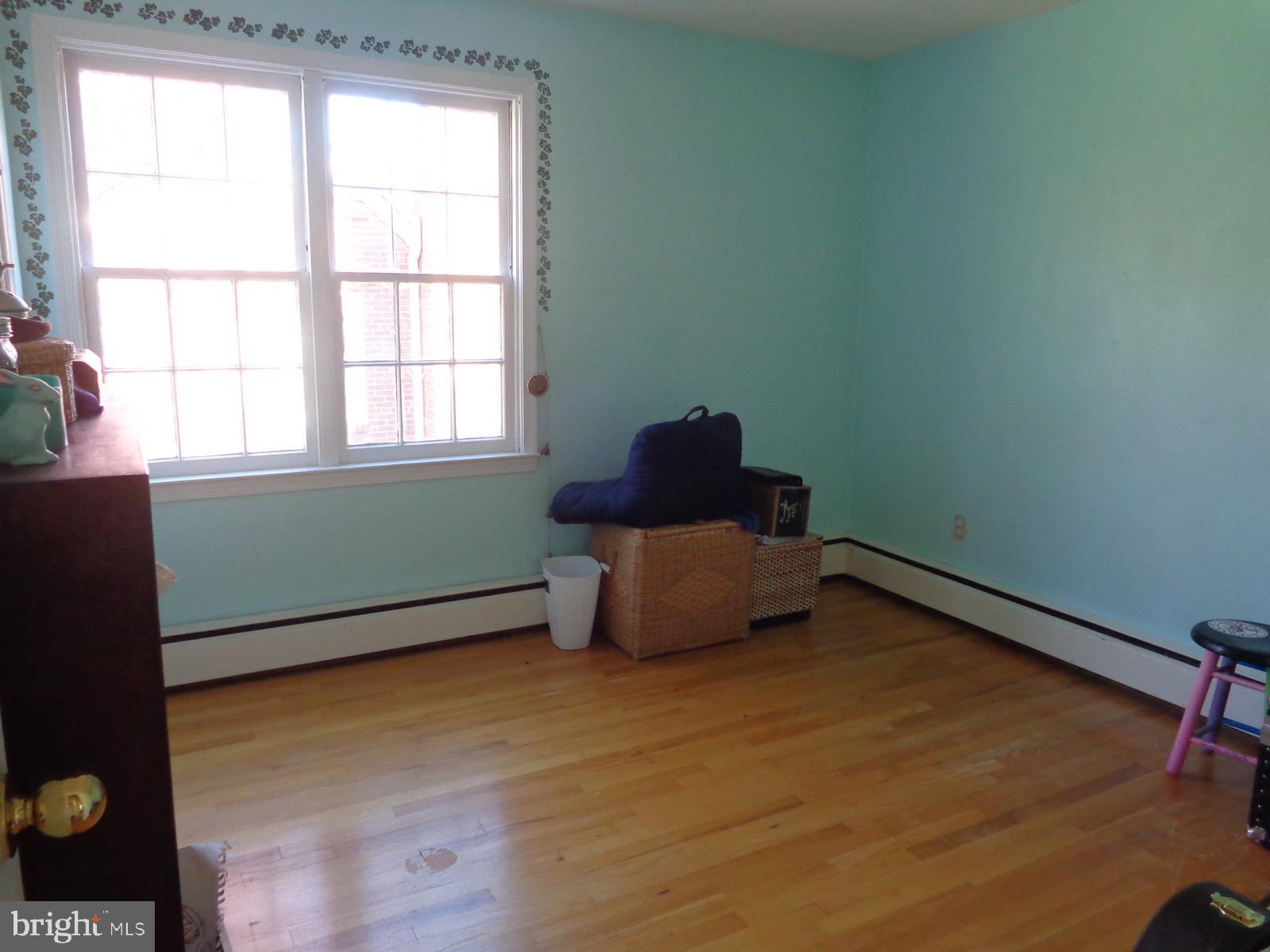 518 Holden Road Baltimore, MD 21286 - Photo 9 of 17 Bedroom #3 upper level