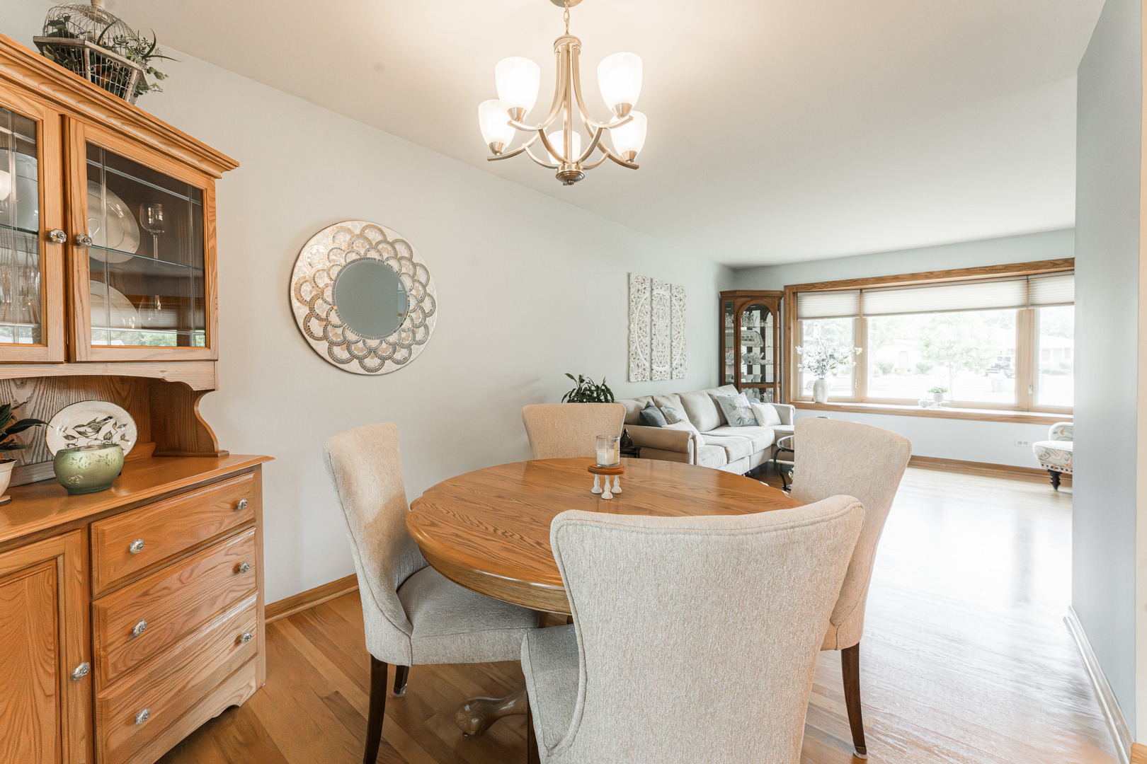 554 North Green Ridge Street Addison, IL 60101 - Photo 12 of 48 Gallery Image 12