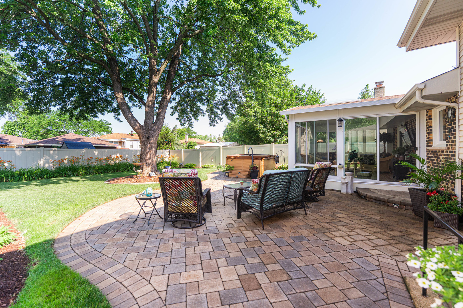 554 North Green Ridge Street Addison, IL 60101 - Photo 29 of 48 Gallery Image 29