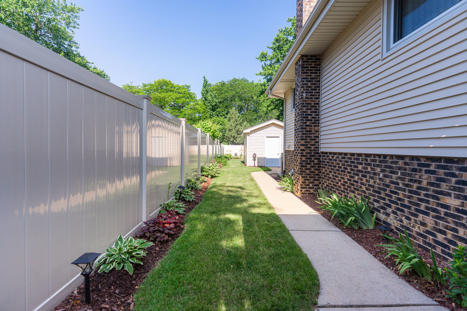 554 North Green Ridge Street Addison, IL 60101 - Photo 42 of 48 Gallery Image 42