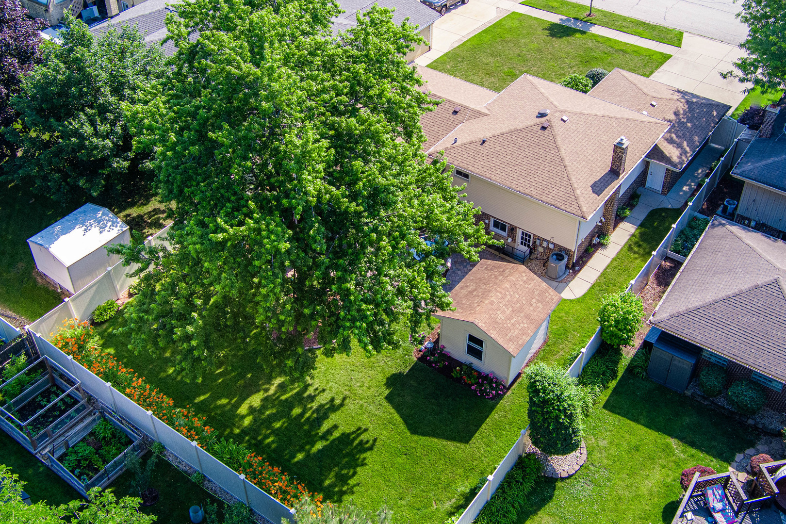 554 North Green Ridge Street Addison, IL 60101 - Photo 7 of 48 Gallery Image 7