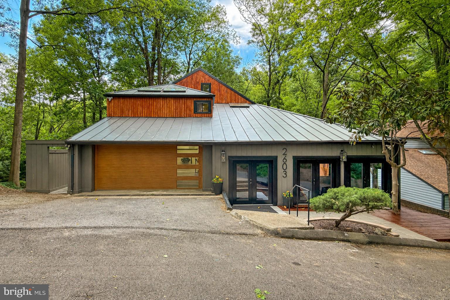 2603 Klingle Road Northwest Washington, DC 20008 - Photo 5 of 94