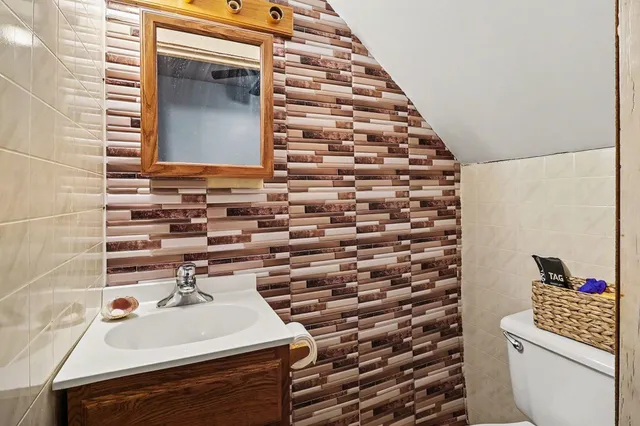 $180,000 | 219 South Apple Avenue, Hart, MI 49420