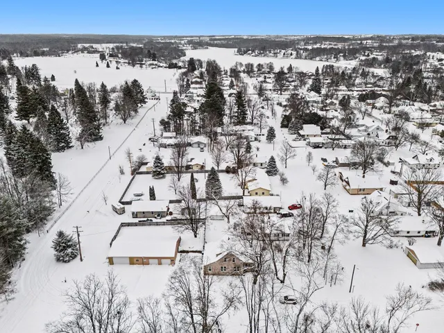 $180,000 | 219 South Apple Avenue, Hart, MI 49420