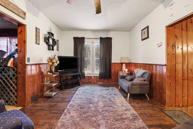 $180,000 | 219 South Apple Avenue, Hart, MI 49420