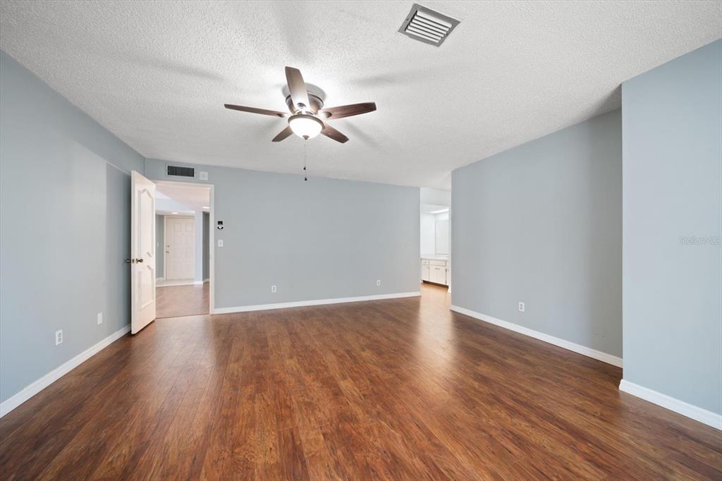 700 Starkey Road, Unit 1111 Largo, FL 33771 - Photo 20 of 38