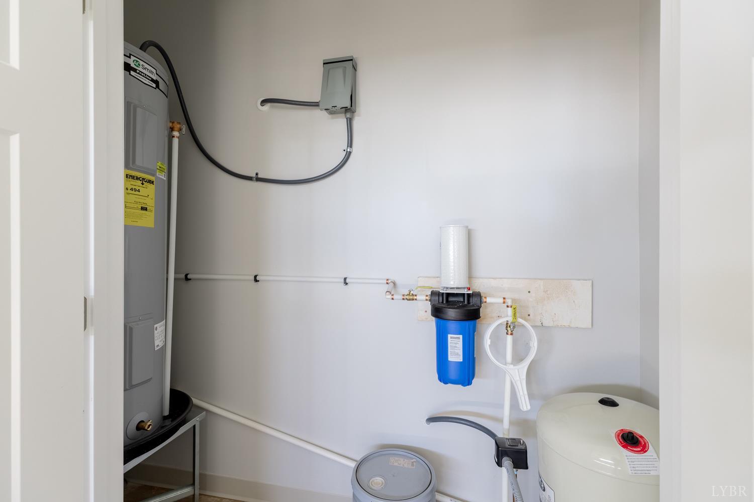 757 Down Creek Road Brookneal, VA 24528 - Photo 31 of 49 a bathroom with a sink and toilet