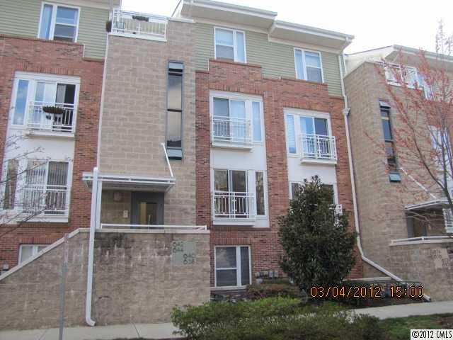 638 Raphael Place, Unit 638 Charlotte, NC 28205 - Photo 1 of 13 Gallery Image 1