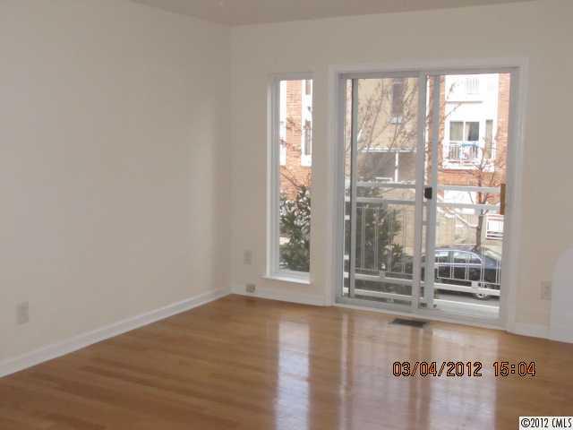 638 Raphael Place, Unit 638 Charlotte, NC 28205 - Photo 4 of 13 Gallery Image 4