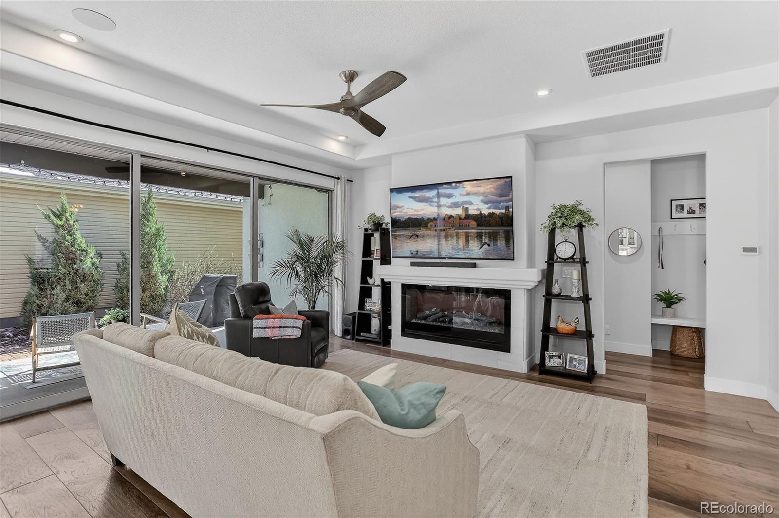 20392 53rd Avenue Denver, CO 80249 - Photo 11 of 48