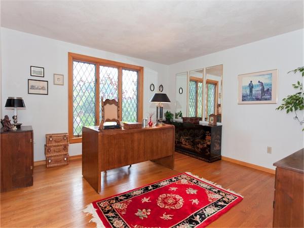 9 Azalea Road Winchester, MA 01890 - Photo 4 of 20 Gallery Image 4