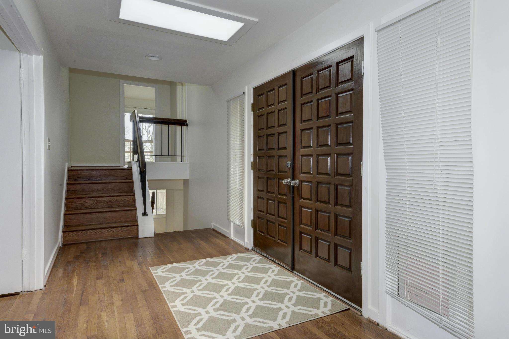 7606 Bells Mill Road Bethesda, MD 20817 - Photo 7 of 30 Interior (General)