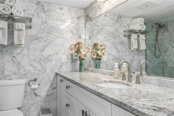 $3,000 | 105 Island Way, Unit 142, Clearwater Beach, FL 33767