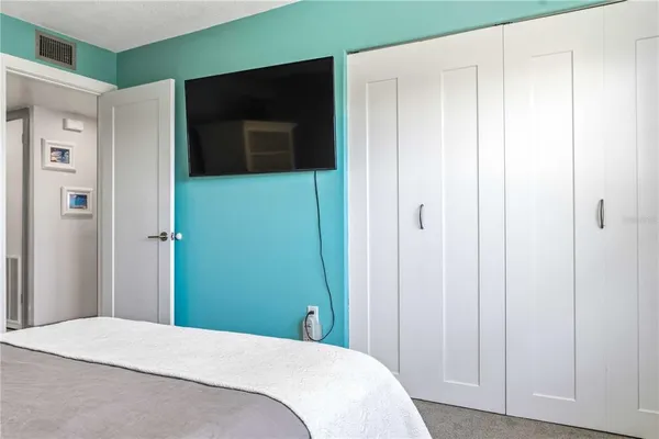 $3,000 | 105 Island Way, Unit 142, Clearwater Beach, FL 33767