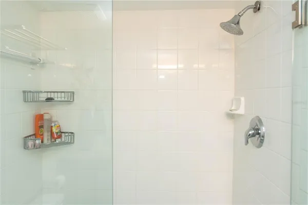 $3,000 | 105 Island Way, Unit 142, Clearwater Beach, FL 33767