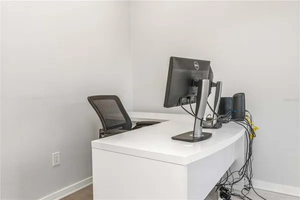 $3,000 | 105 Island Way, Unit 142, Clearwater Beach, FL 33767