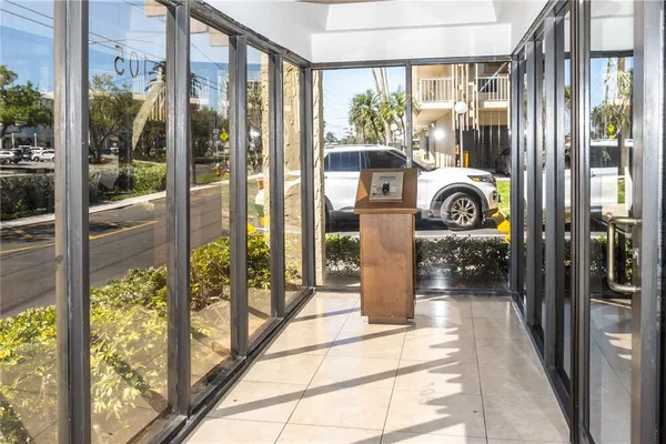 $3,000 | 105 Island Way, Unit 142, Clearwater Beach, FL 33767