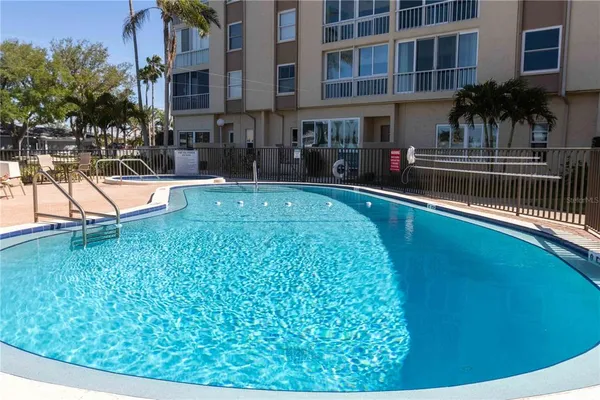 $3,000 | 105 Island Way, Unit 142, Clearwater Beach, FL 33767