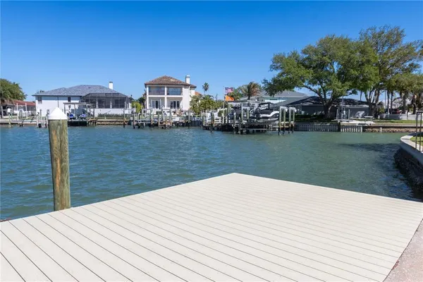 $3,000 | 105 Island Way, Unit 142, Clearwater Beach, FL 33767