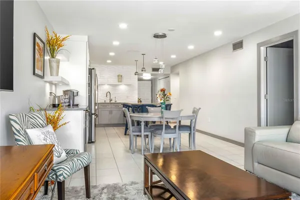 $3,000 | 105 Island Way, Unit 142, Clearwater Beach, FL 33767