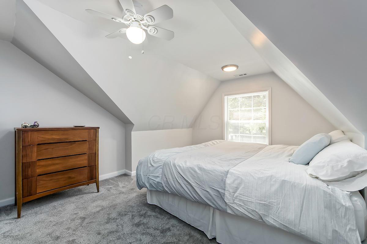 5846 Sinclair Road Columbus, OH 43229 - Photo 9 of 17 Gallery Image 9