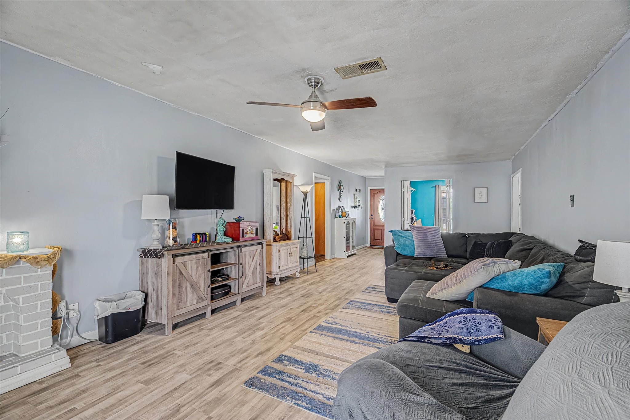 157 Houston Street Angleton, TX 77515 - Photo 10 of 47 Gallery Image 10