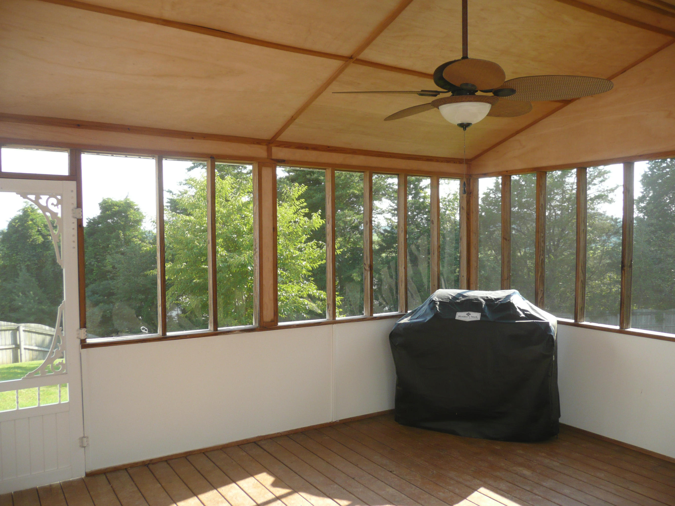 1413 Wineberry Road Powell, TN 37849 - Photo 21 of 30 P1100468
