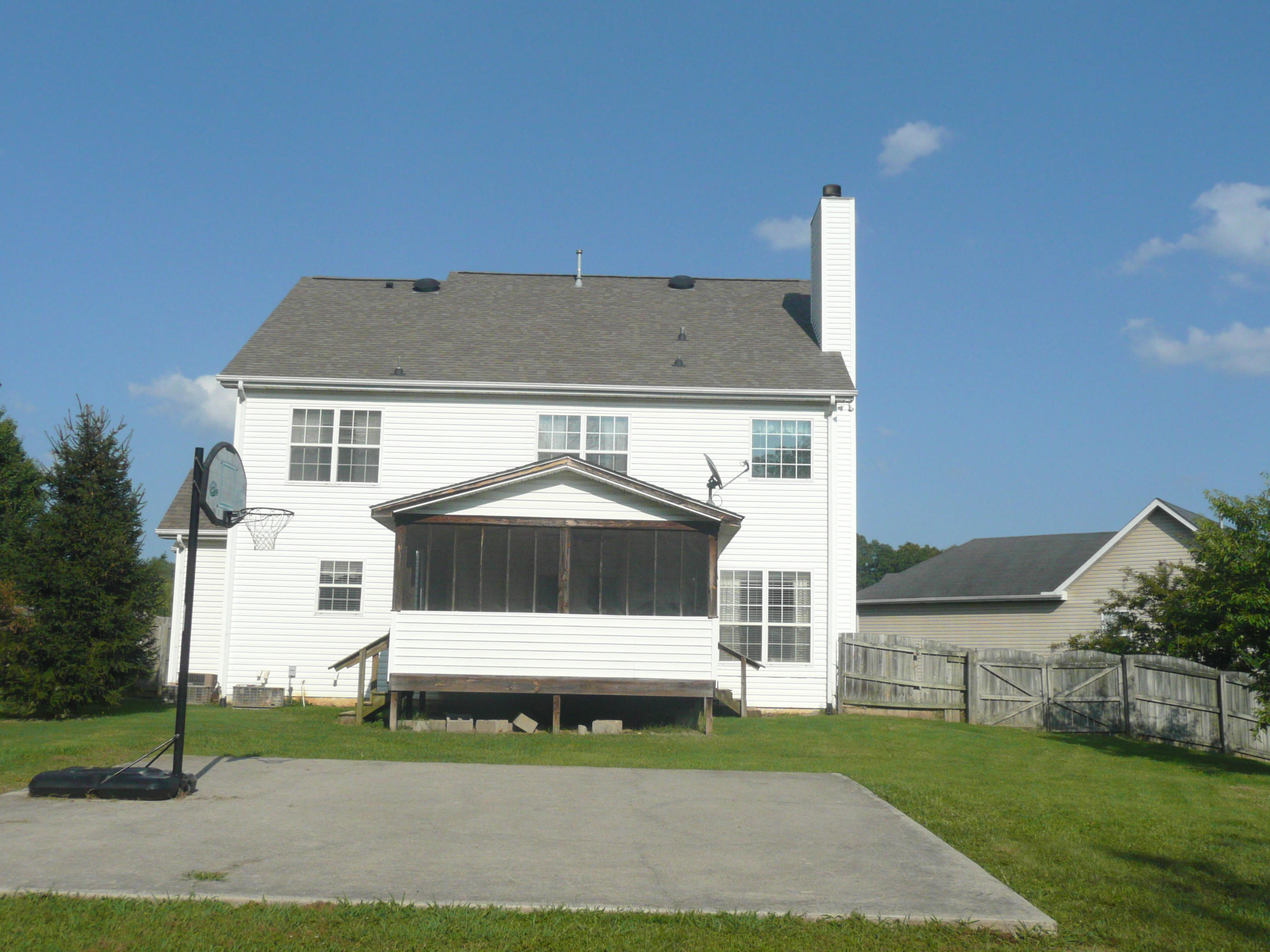 1413 Wineberry Road Powell, TN 37849 - Photo 25 of 30 P1100471