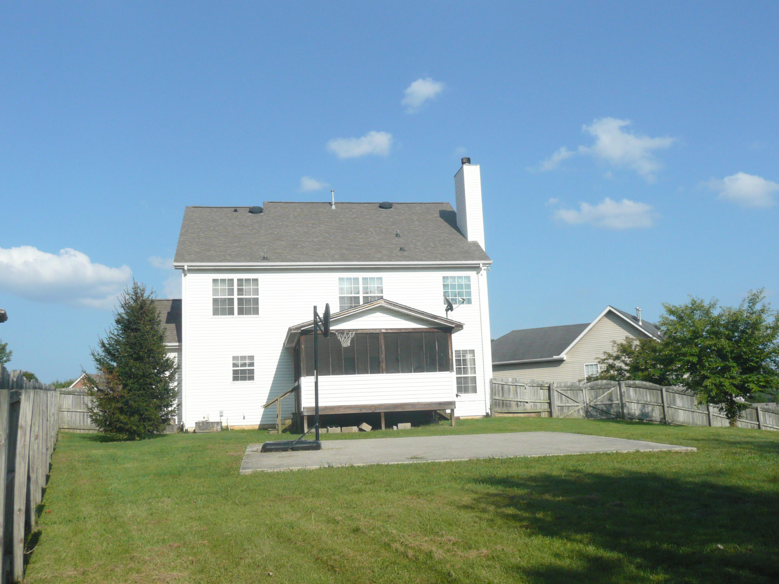 1413 Wineberry Road Powell, TN 37849 - Photo 27 of 30 P1100472