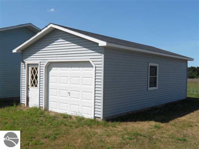 2275 Valley Road Mancelona, MI 49659 - Photo 3 of 25 1739132-2.JPG