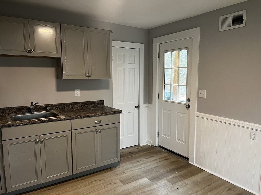 287 Wareham Road Marion, MA 02738 - Photo 6 of 27 Gallery Image 6