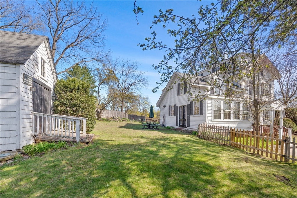 1069 Central Avenue Needham, MA 02492 - Photo 4 of 7