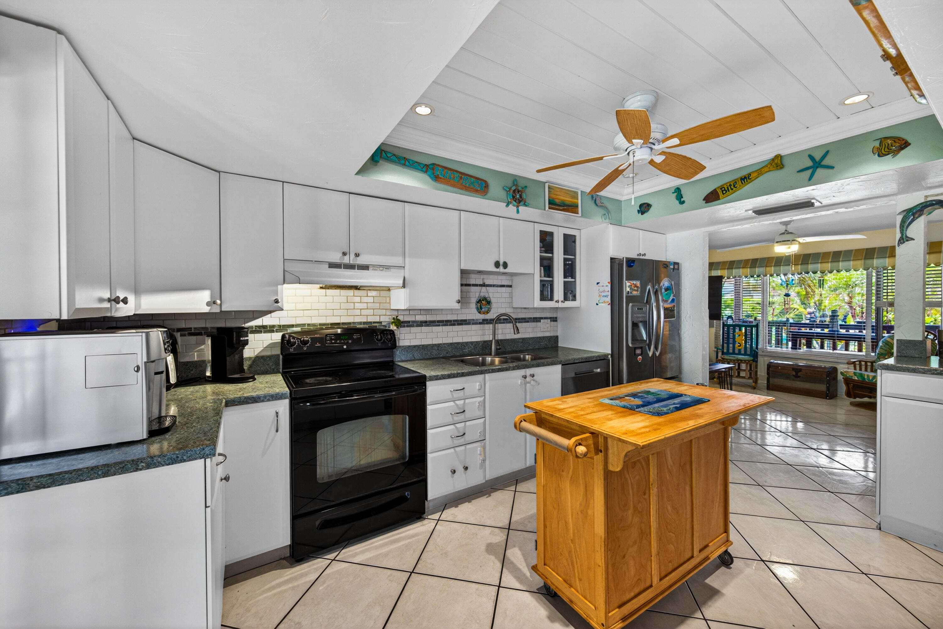 5135 Palm Ridge Boulevard Delray Beach, FL 33484 - Photo 16 of 50 Kitchen - 3