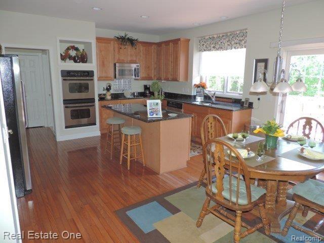 5901 Stonehaven Boulevard Rochester, MI 48306 - Photo 17 of 25 Granite counters